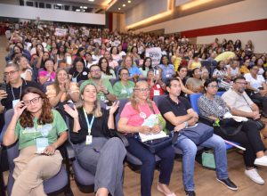 foto-8-prefeito-eduardo-braide-anuncia-reajuste-salarial-de-6-5-para-professores-da-rede-municipal-de-ensino-durante-abertura-da-jornada-pedagogica-2025-